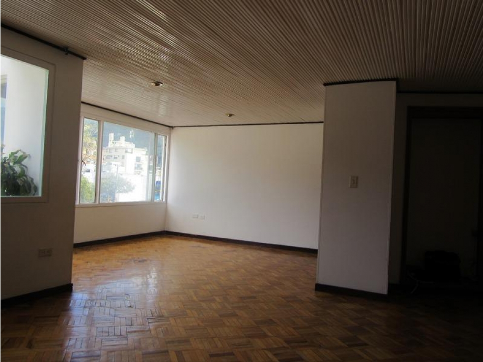 SE VENDE HERMOSO APARTAMENTO EN SANTA ANA OCCIDENTAL.A