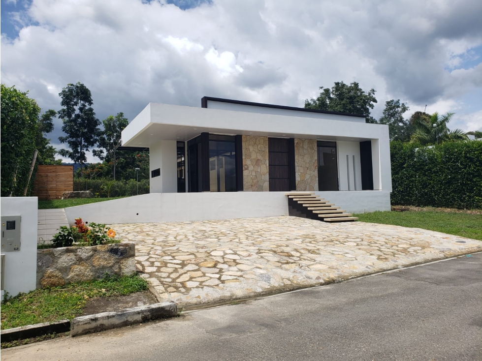 VENDO CASA CAMPESTRE NUEVA PARA ESTRENAR? EN LA MESA.CUNDINAMARCA. P - 4