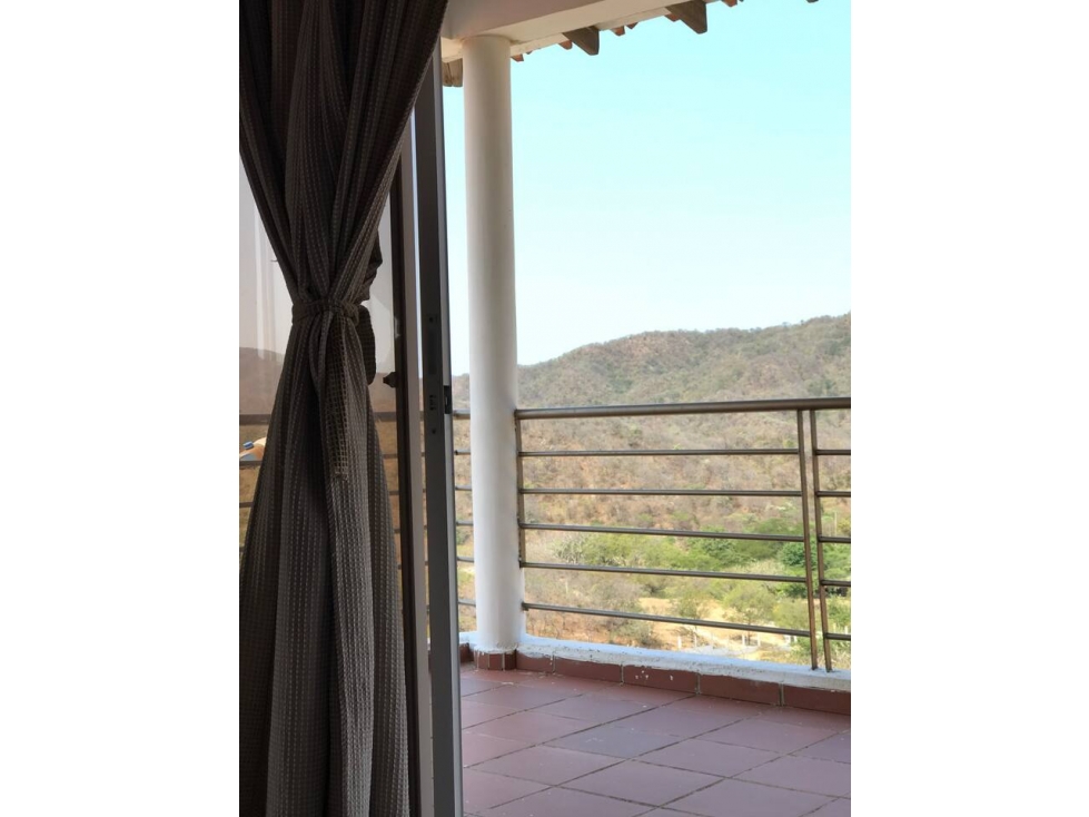 SE VENDE O SE ARRIENDA HERMOSA CASA EN TAYRONA. P - 5