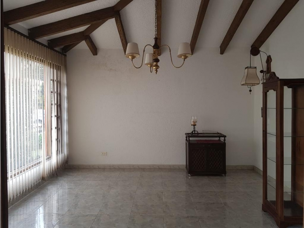 SE VENDE CASA EN CERROS NIZA.P — foto 4
