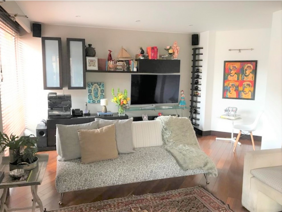 SE VENDE HERMOSO APARTAMENTO EN LOS ROSALES. A — foto 3
