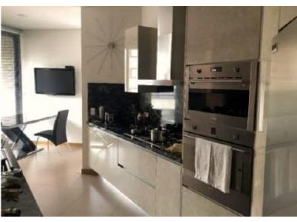 SE VENDE HERMOSO APARTAMENTO EN EL NOGAL. A — foto 5