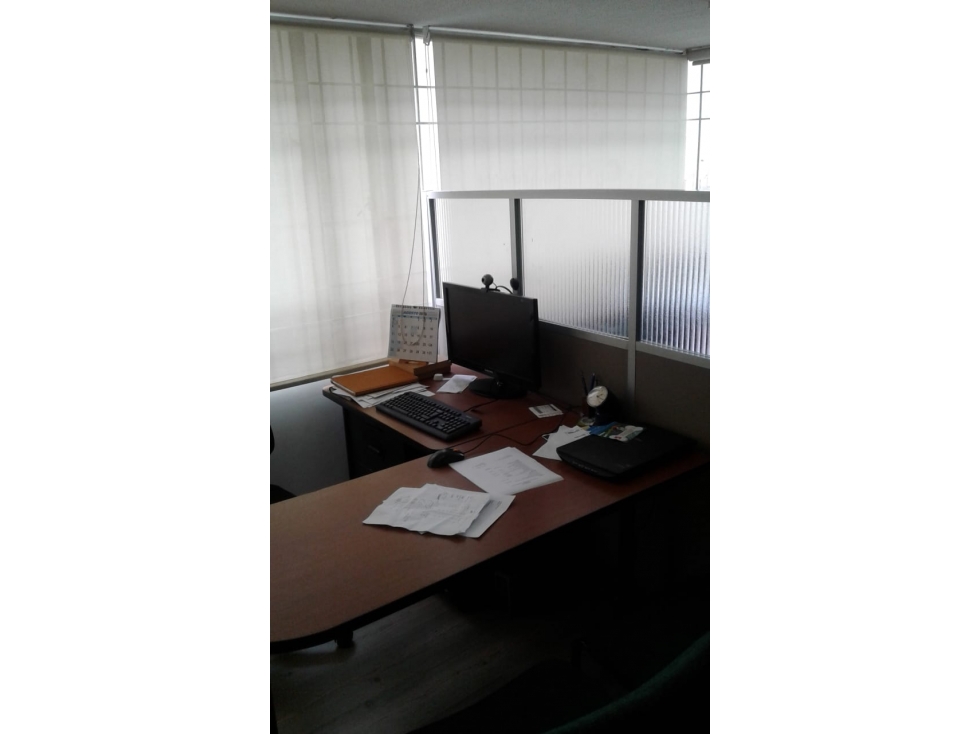 SE VENDE O SE ARRIENDA HERMOSA OFICINA EN CHAPINERO. A — foto 3