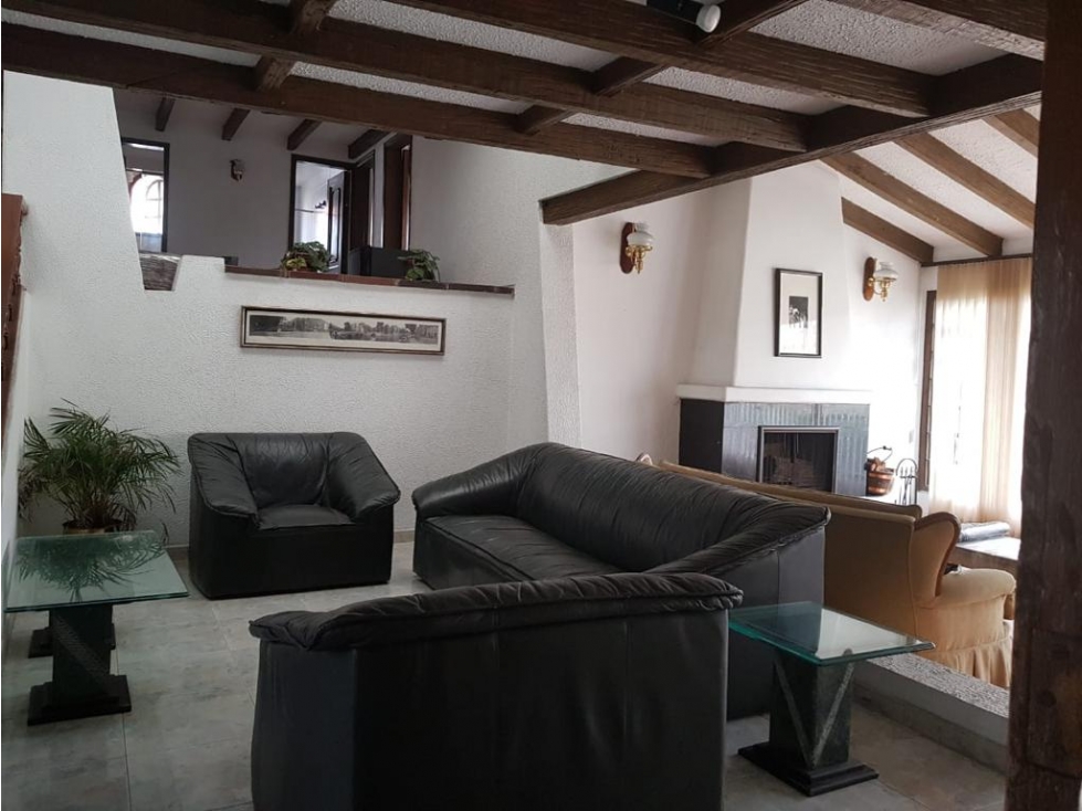 SE VENDE CASA EN CERROS NIZA.P — foto 2