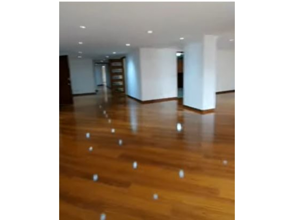 SE ARRIENDA APARTAMENTO EN SANTA BARBARA. P - 2