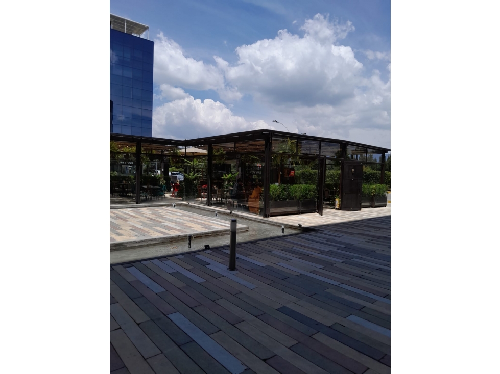 SE VENDE O ARRIENDA HERMOSO LOCAL EN SABANA PARK PARA ESTRENAR.A - 6