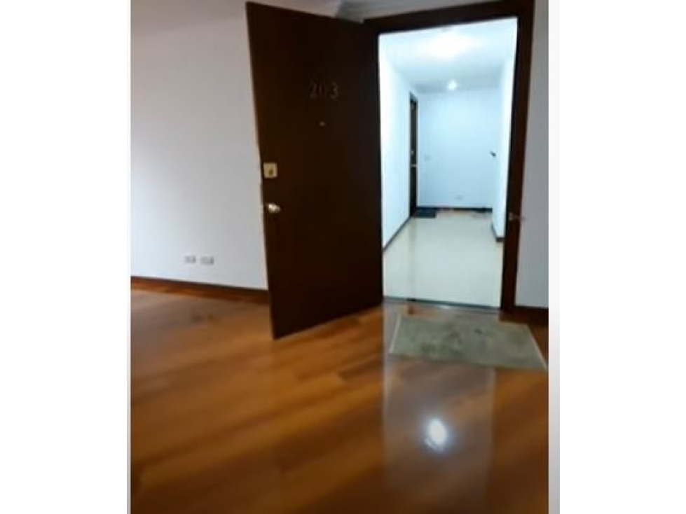 SE ARRIENDA APARTAMENTO EN SANTA BARBARA. P - 3