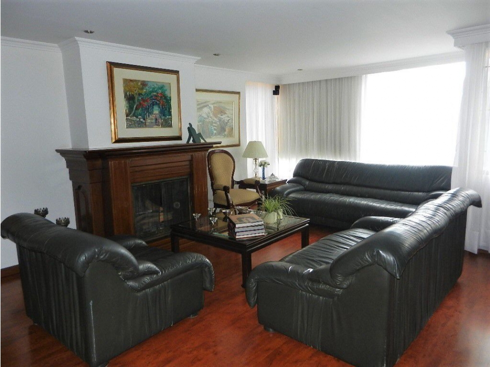 SE VENDE HERMOSO APARTAMENTO EN SANTA BARBARA CENTRAL. A