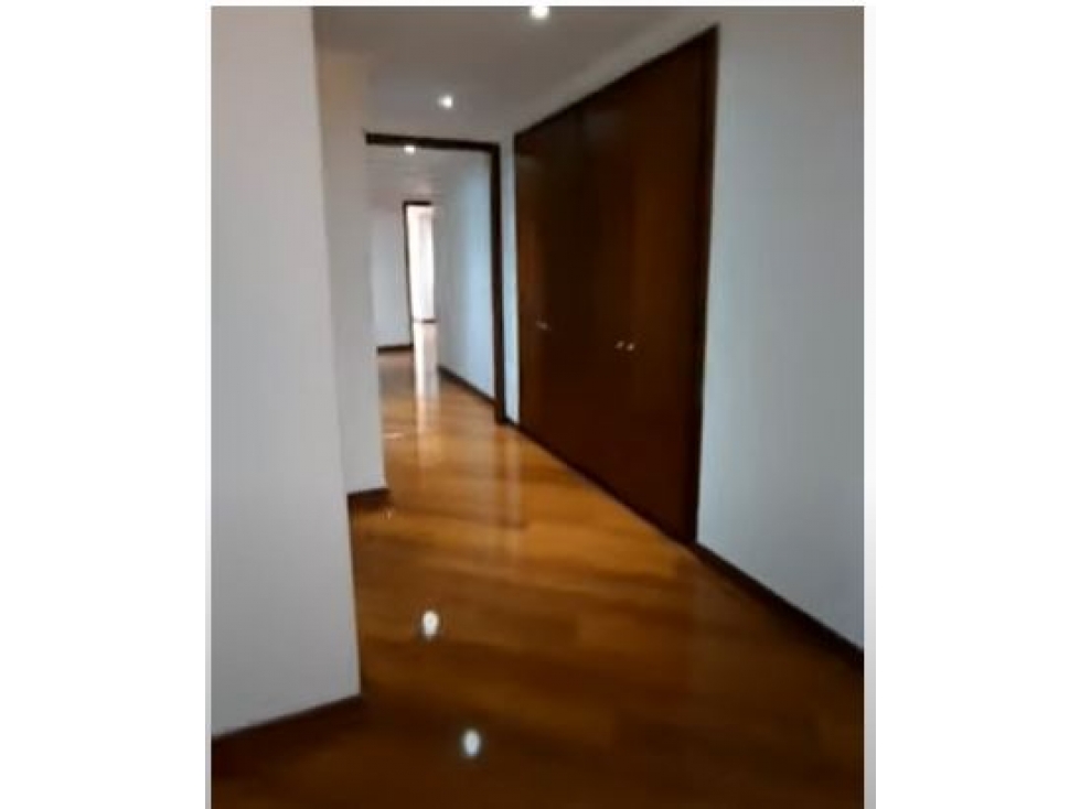 SE ARRIENDA APARTAMENTO EN SANTA BARBARA. P - 4