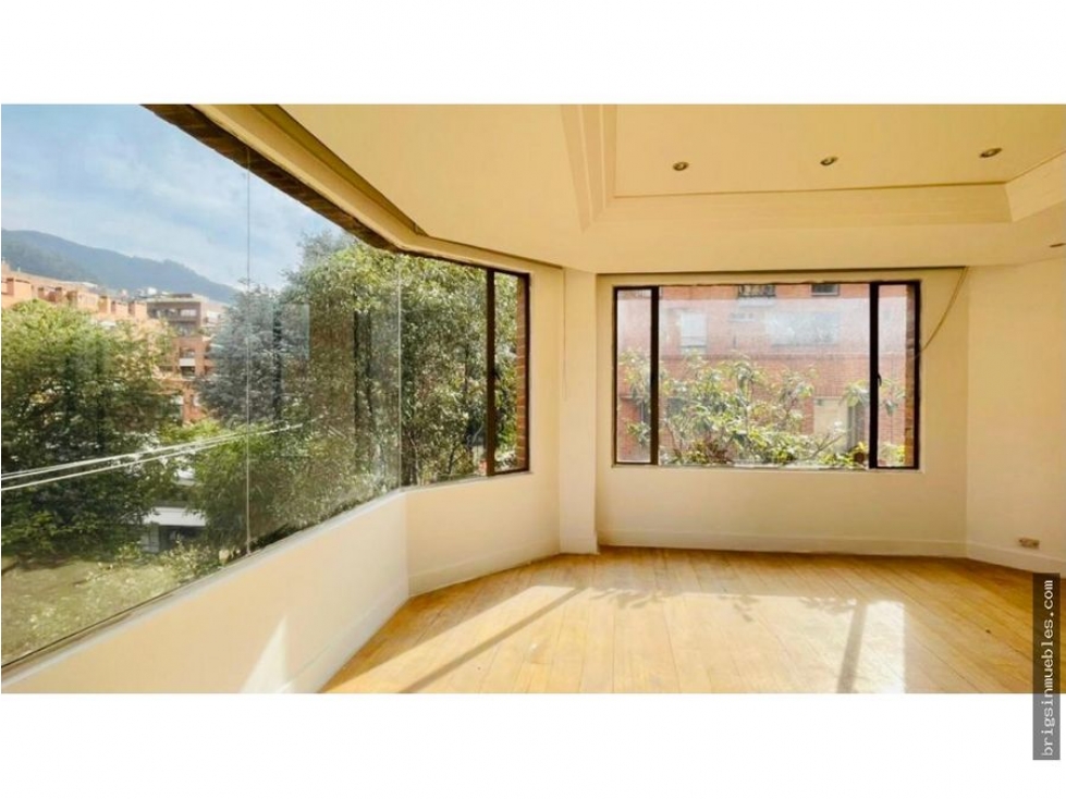 SE VENDE HERMOSO APARTAMENTO EN CHICO. A