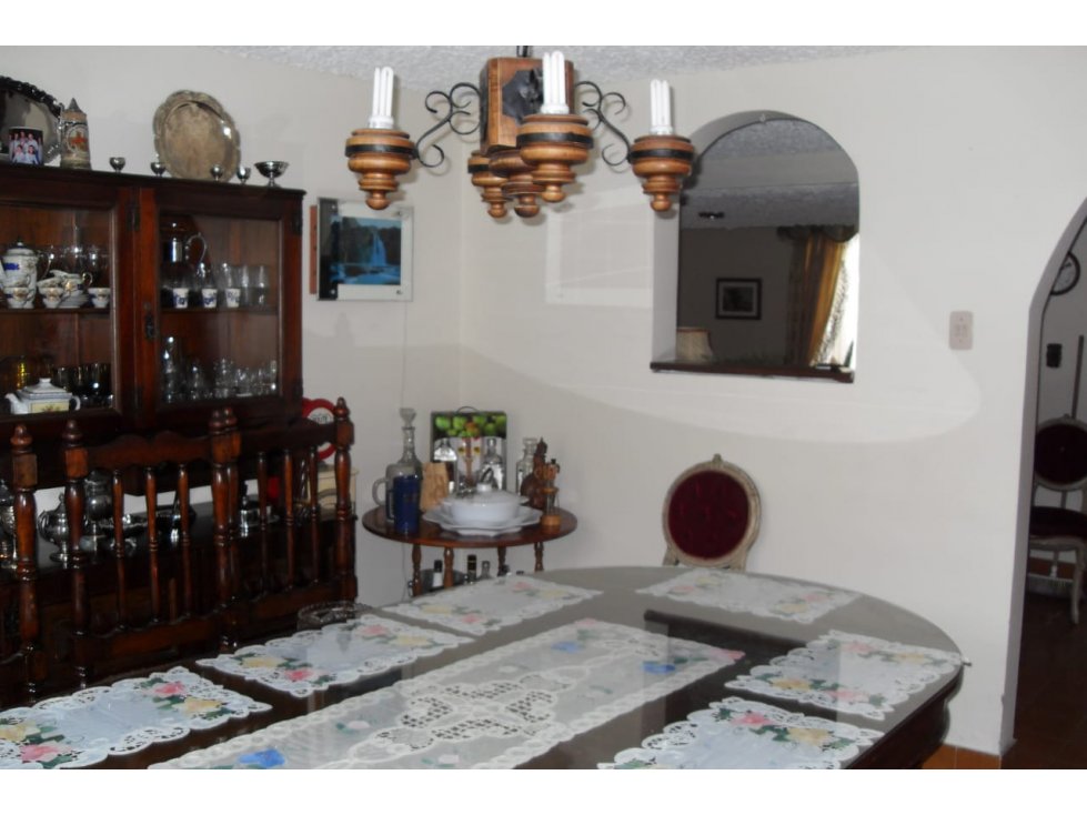 SE VENDE CASA EN ALHAMBRA.P - 5