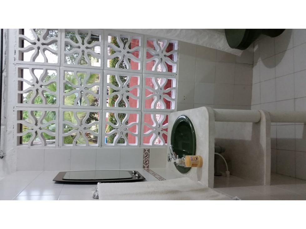 SE VENDE HERMOSA CASA TURISTICA EN MELGAR . A - 2