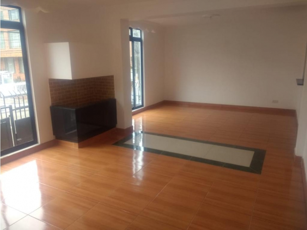 SE VENDE HERMOSA CASA EN CEDRO GOLF. A