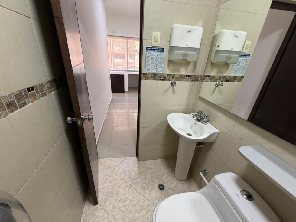 Edificio Flagler Calle 72, Barranquilla: Oficina en Venta y Arriendo — foto 5