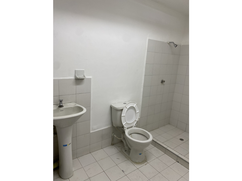 ARRIENDO BODEGA BARRIO OBRERO CENTRO CALI. — foto 4