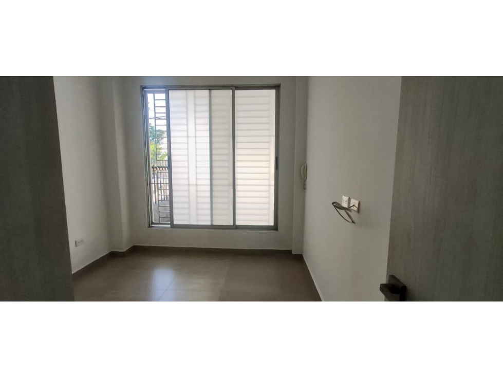 ARRIENDO APARTAESTUDIO GRANADA CON SERVICIOS INCLUIDOS — foto 4
