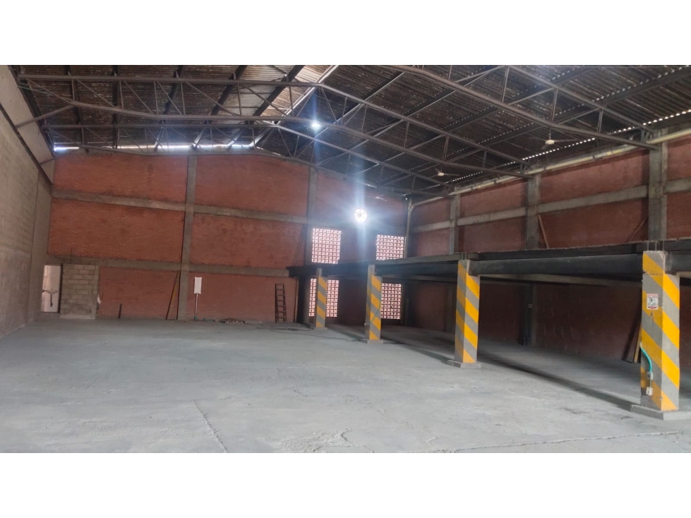 VENTA BODEGA CONDOMINIO LA NUBIA CANDELARIA - 2