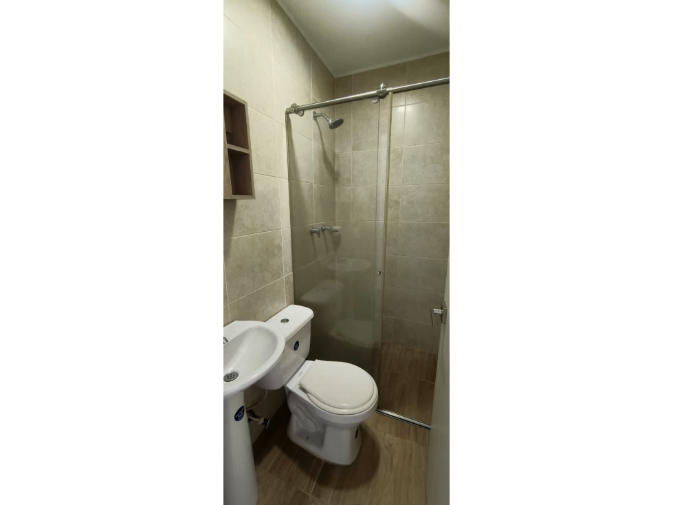 ARRIENDO APARTAESTUDIO GRANADA CON SERVICIOS INCLUIDOS — foto 5