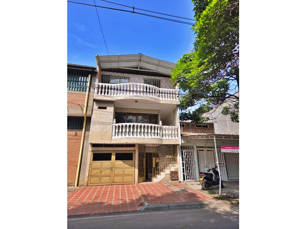 VENTA CASA CON APARTAMENTOS BARRIO SANTA FE CALI