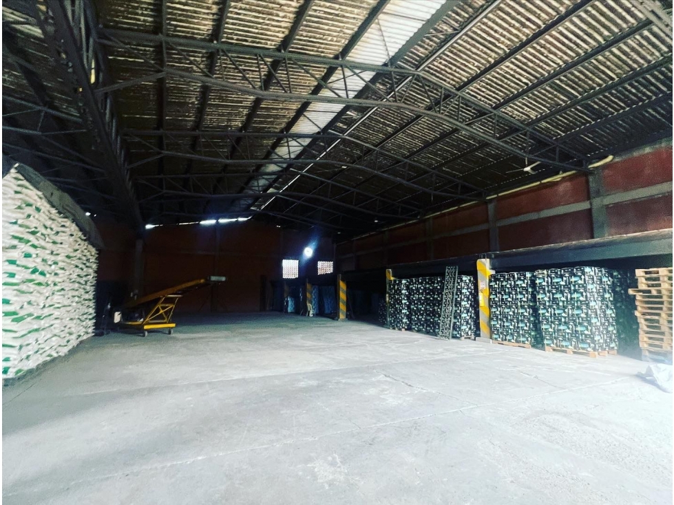ARRIENDO BODEGAS CONDOMINIO LA NUBIA CANDELARIA - 4