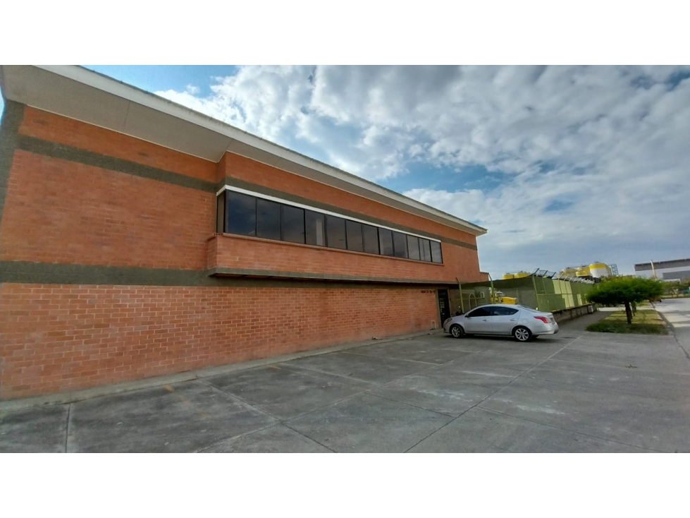 ARRIENDO LOTE CON OFICINAS AUTOPISTA CALI YUMBO — foto 2