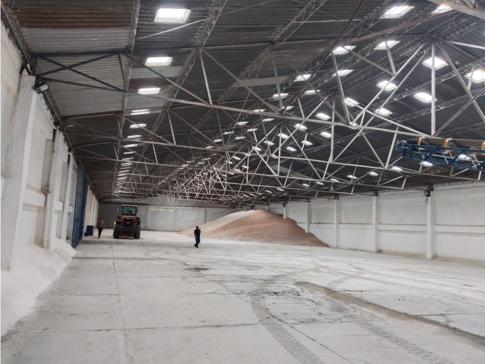ARRIENDO BODEGA BUGA PARQUE LOGISTICO - 1