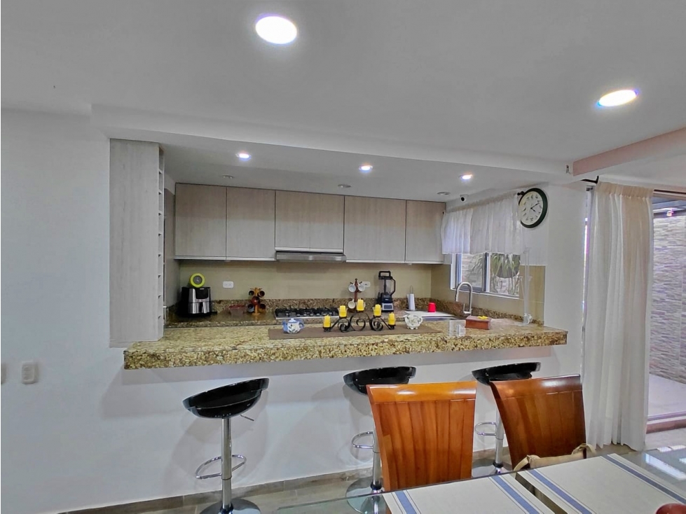 VENTA CASA REMODELADA CONDOMINIO CIUDAD COUNTRYJAMUNDI — foto 4
