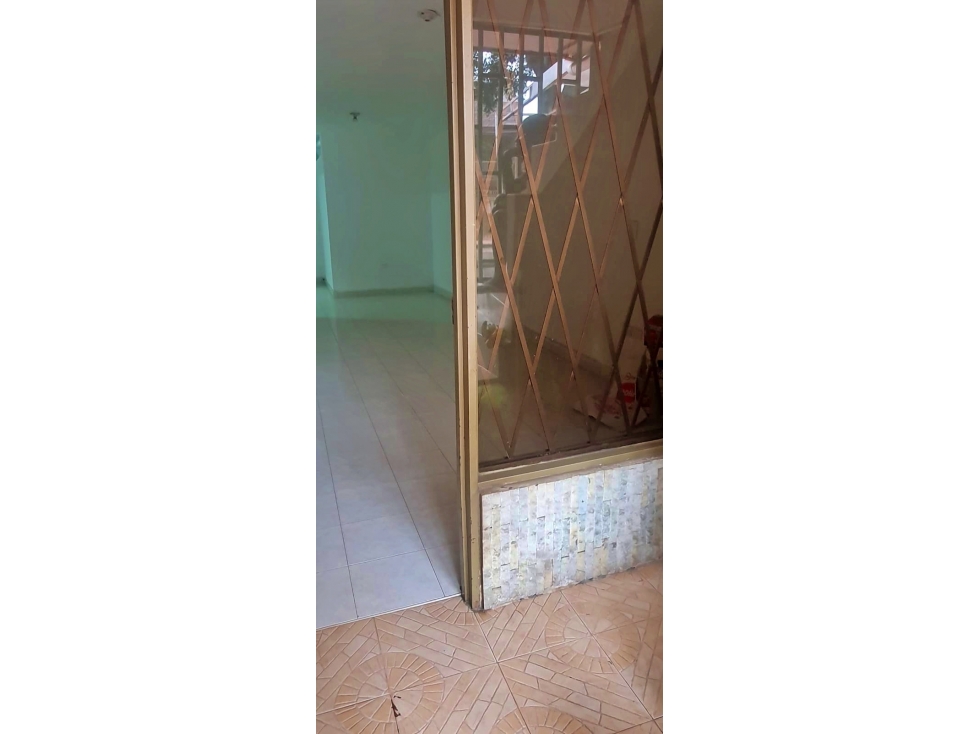 VENTA CASA CON APARTAMENTOS BARRIO SANTA FE CALI — foto 4
