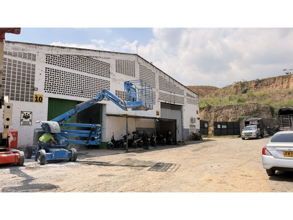 VENTA BODEGA ZONA INDUSTRIAL MENGA NORTE DE CALI