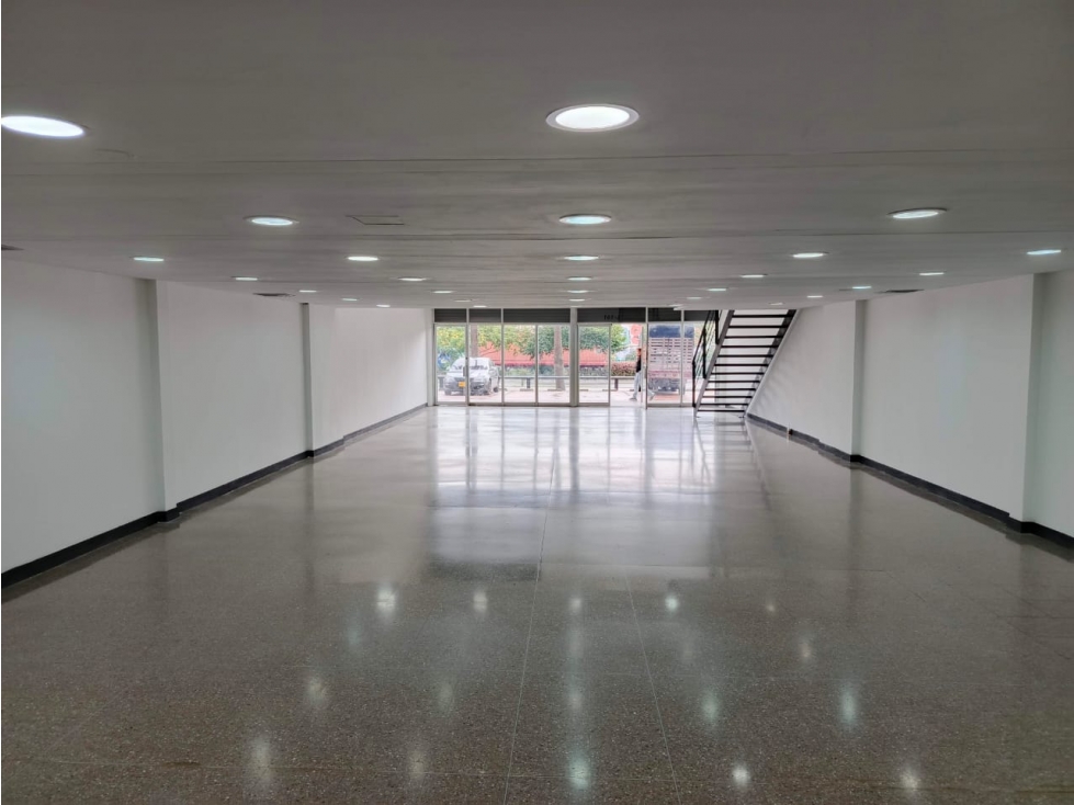 Arriendo de local comercial Guayabal- Medellín — foto 2