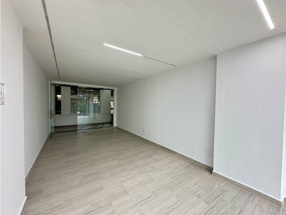 Arriendo Local Comercial en Medellín - sector Milla de Oro — foto 3