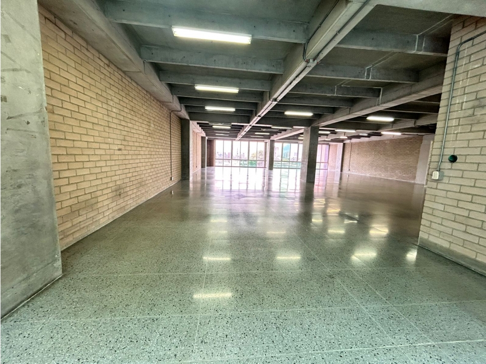 Arriendo de Oficina en Guayabal - Medellín