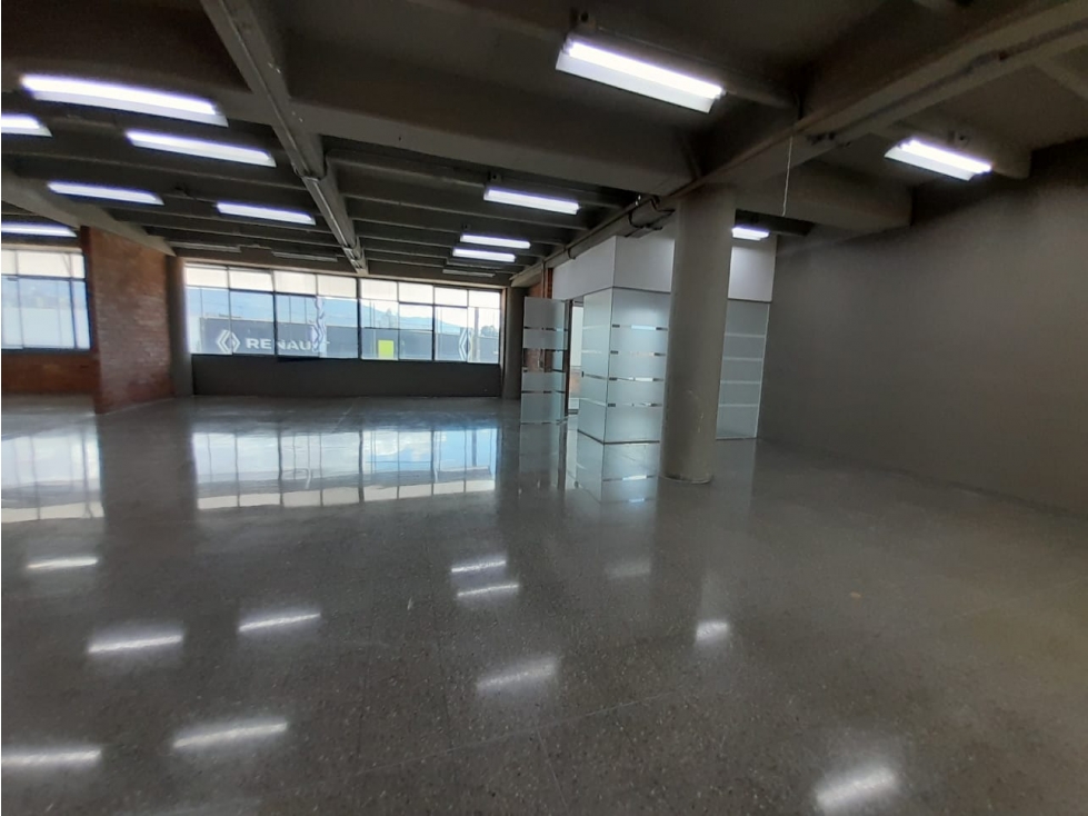 Arriendo de Oficina en Guayabal - Medellín