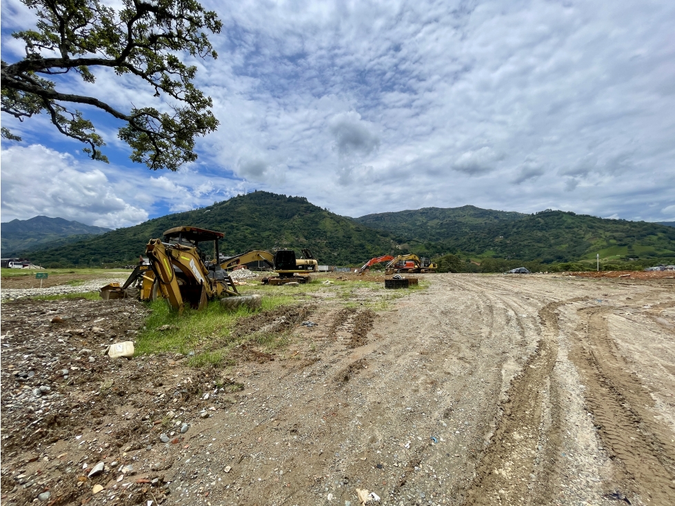 Arriendo y venta de lote industrial en Barbosa sobre autopista Norte — foto 3