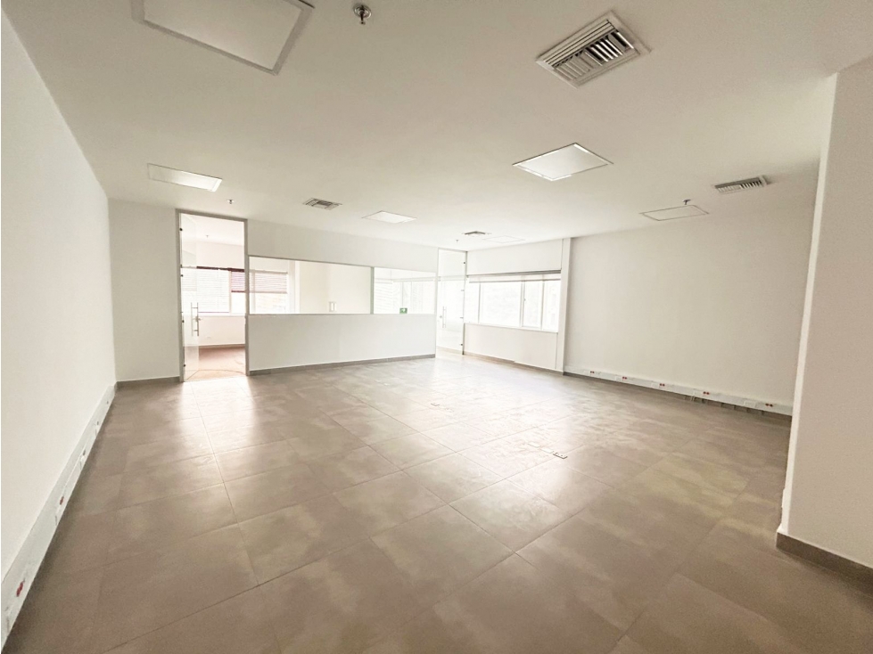 Arriendo Oficina en el Poblado - Medellín — foto 4