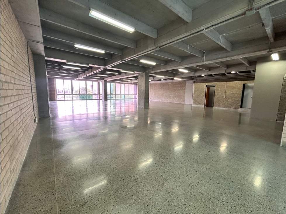 Arriendo de Oficina en Guayabal - Medellín — foto 2