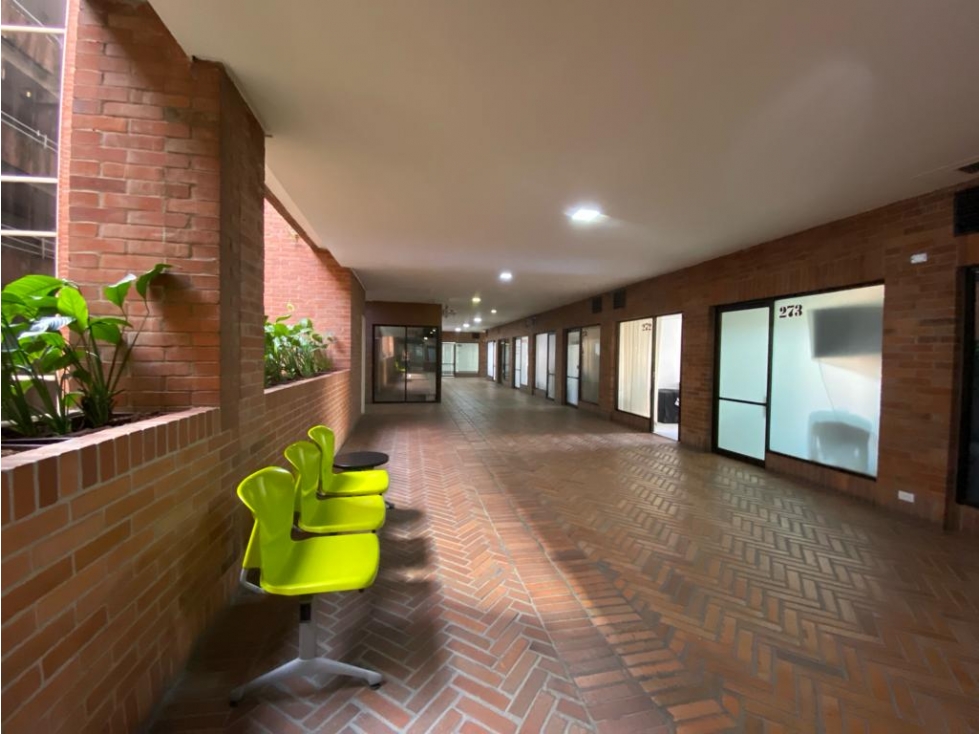 Venta de oficina en el parque del Poblado, Medellín