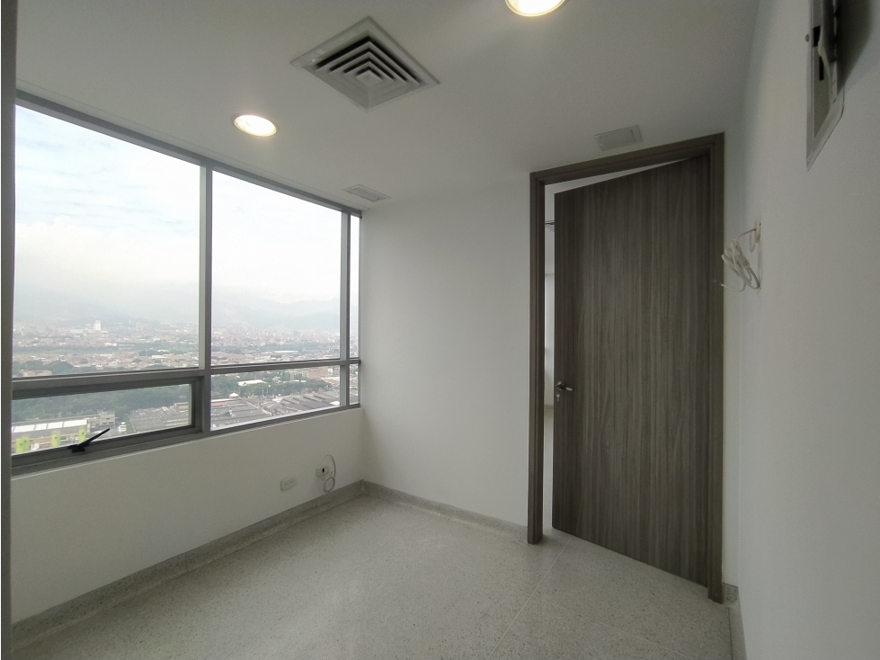 Arriendo de consultorio en Ciudad del Río en Medellín — foto 3