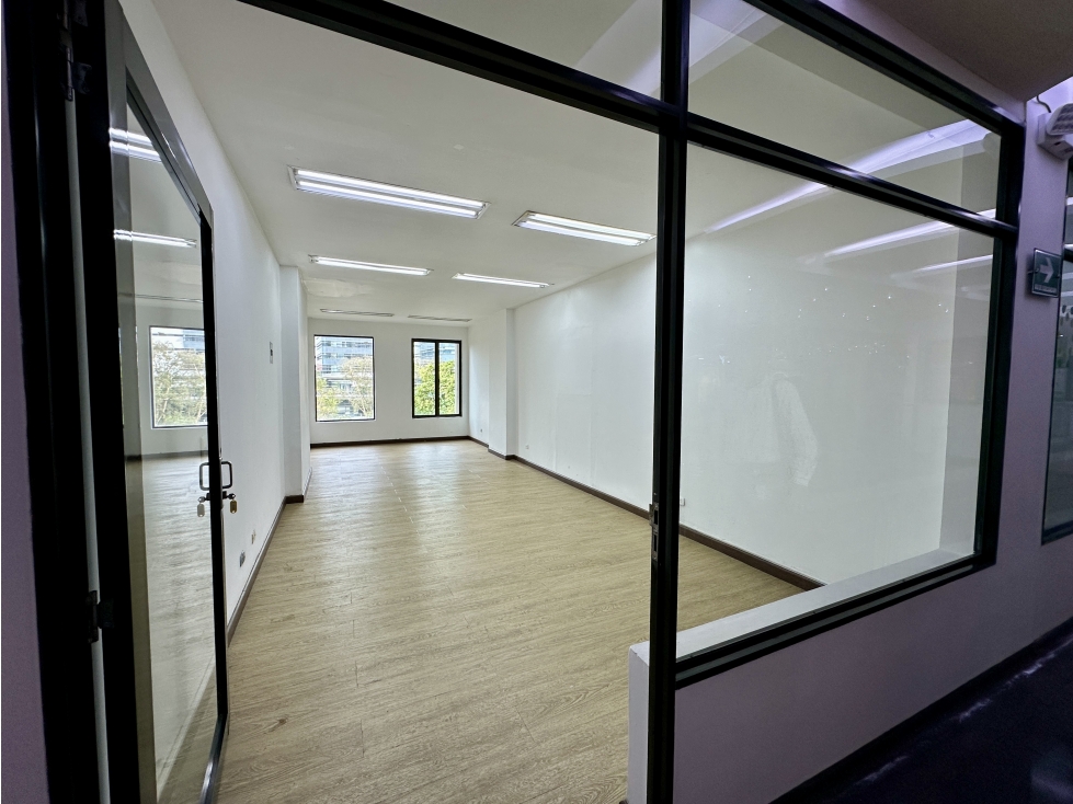 Arriendo de oficina en Medellín - sector Milla de Oro