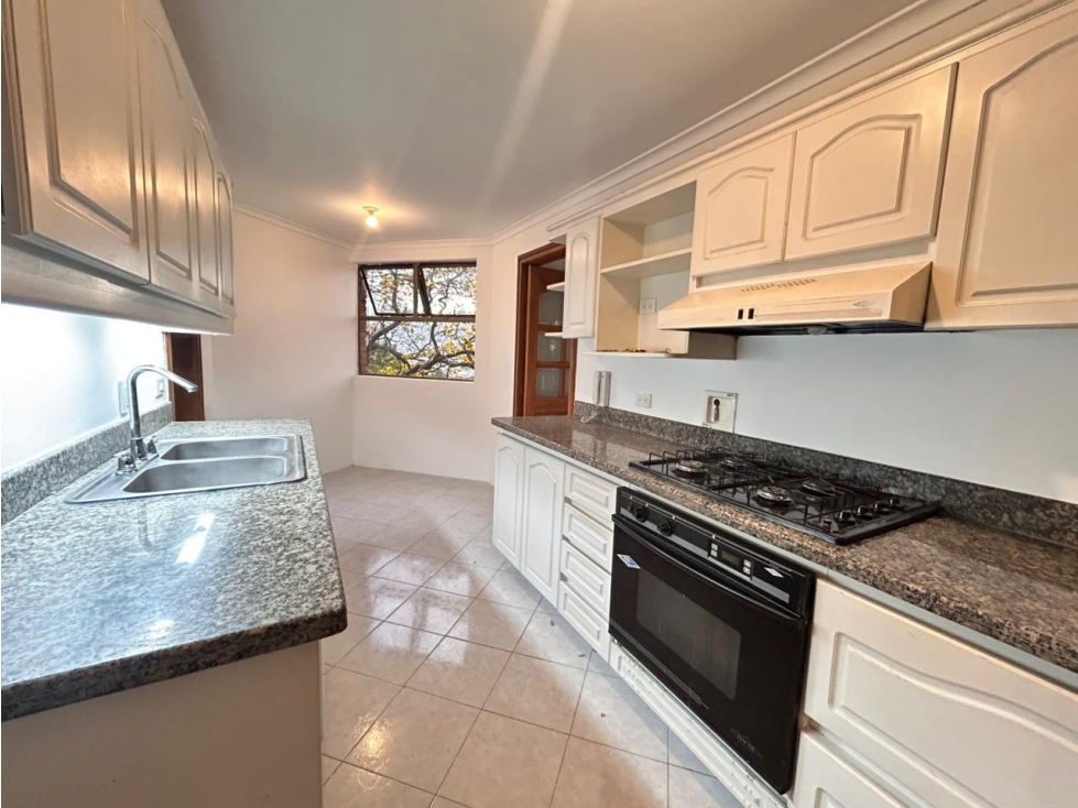 Arriendo de apartamento en el Poblado, sector Castropol.