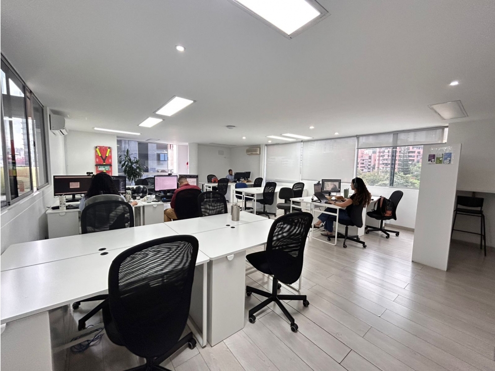 Arriendo de oficina en el Poblado, sector Milla de Oro