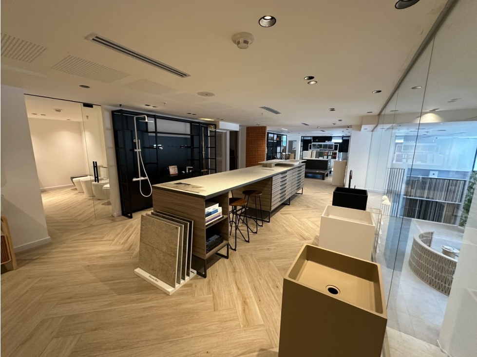 Arriendo local comercial en sector Milla de Oro - Medellín
