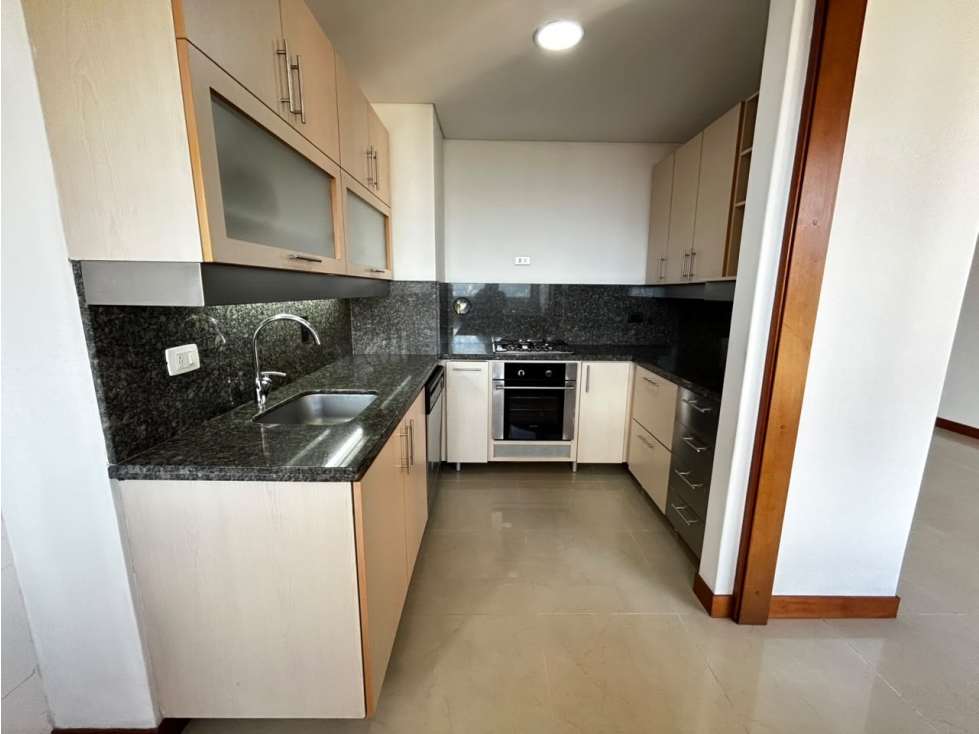 Arriendo de apartamento en El Poblado, sector Loma de Los Gonzáles — foto 5