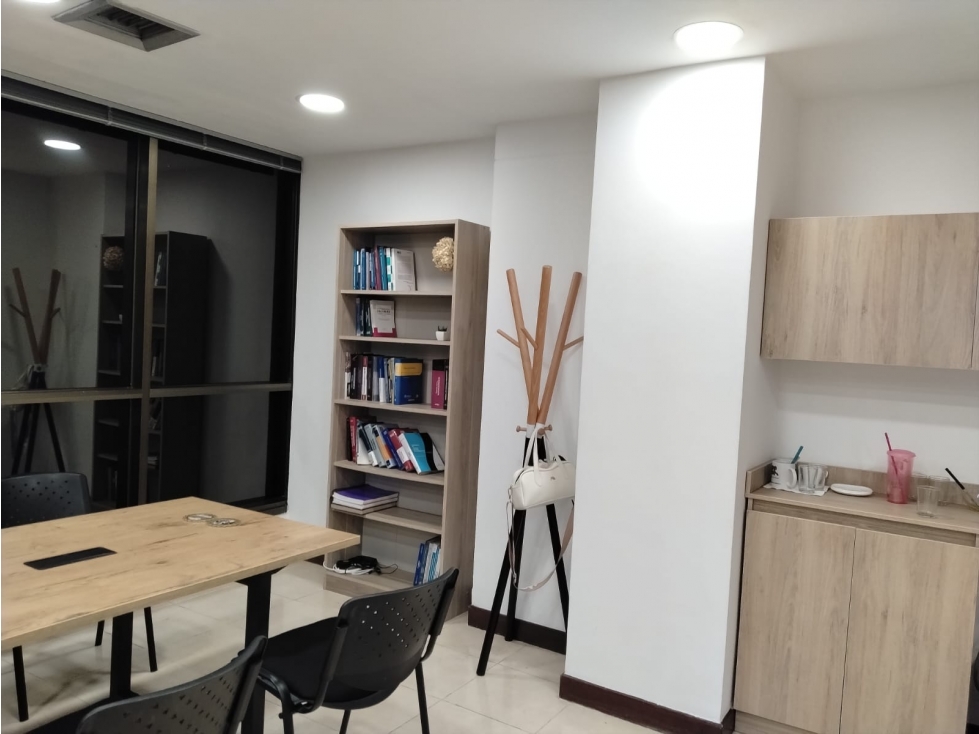 Oficina en arriendo en Milla de Oro - Medellín — foto 3