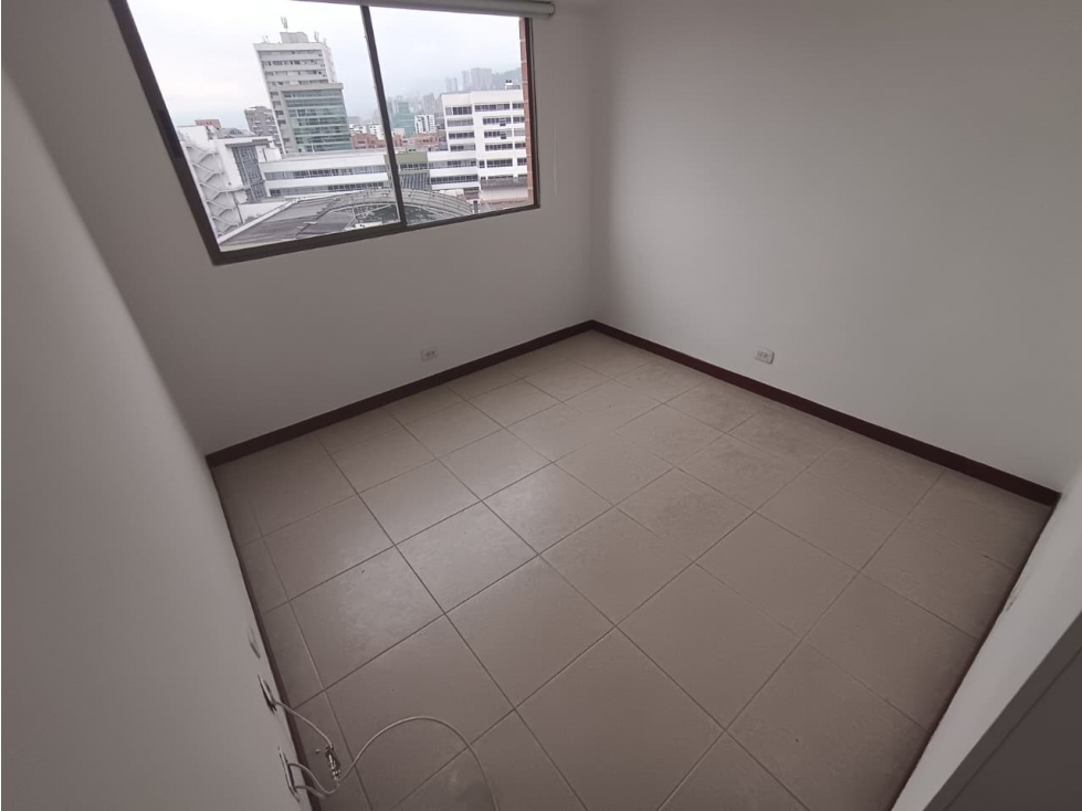 Arriendo apartamento en el Poblado, sector Oviedo. — foto 2