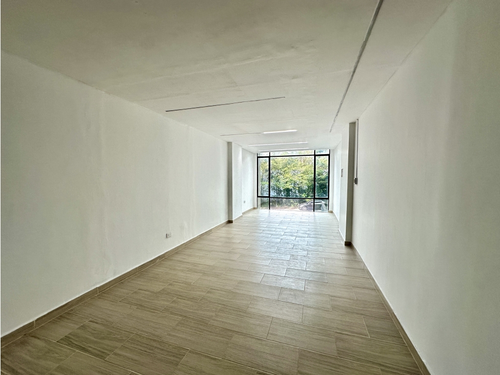 Arriendo Local Comercial en Medellín - sector Milla de Oro — foto 2