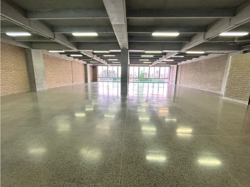 Arriendo de Oficina en Guayabal - Medellín — foto 3