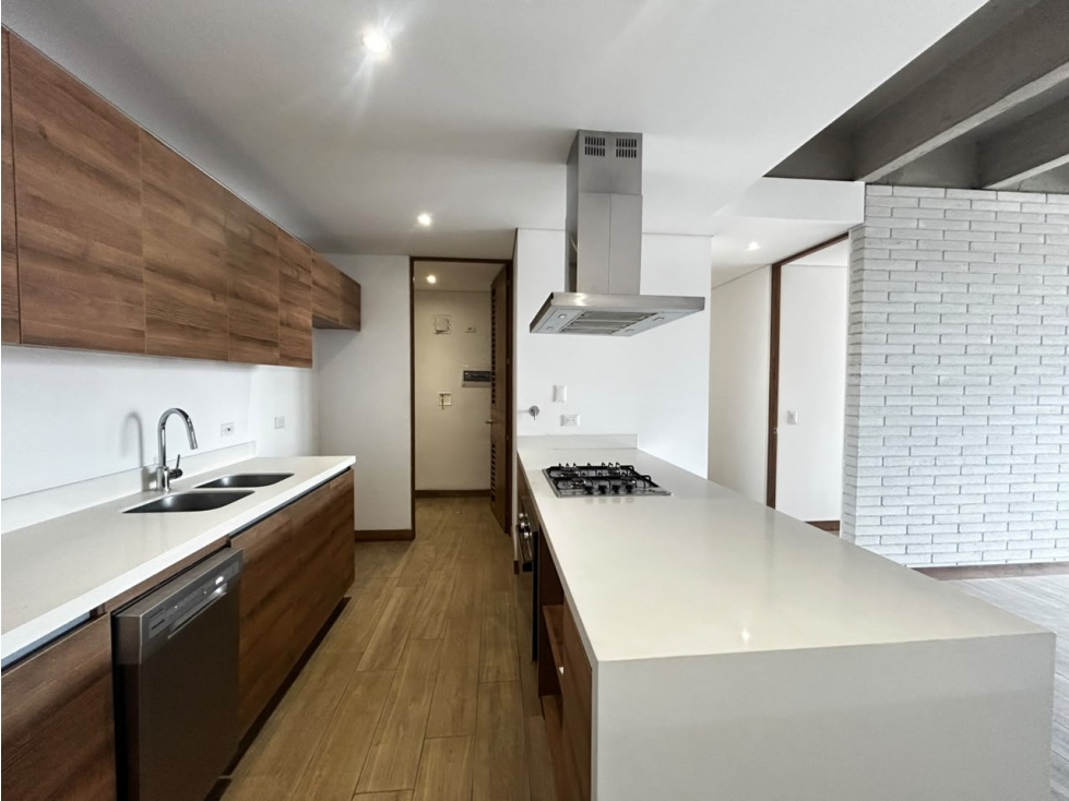 Venta de apartamento en el Poblado, sector ciudad del río. — foto 5