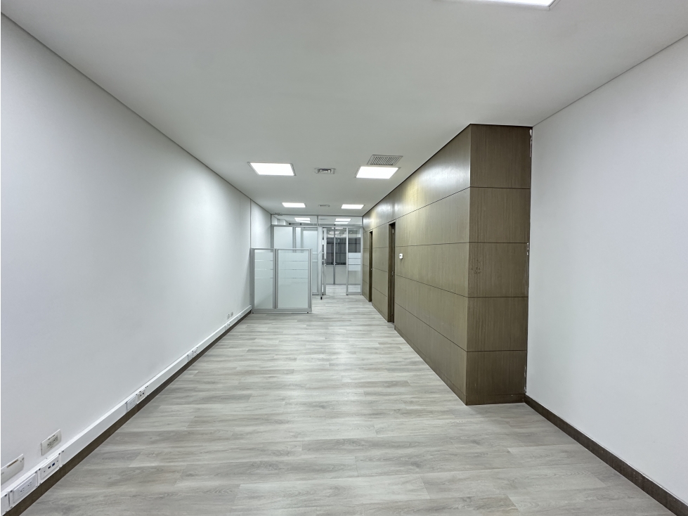 Arriendo de Oficina en Ciudad Del Río - Medellín