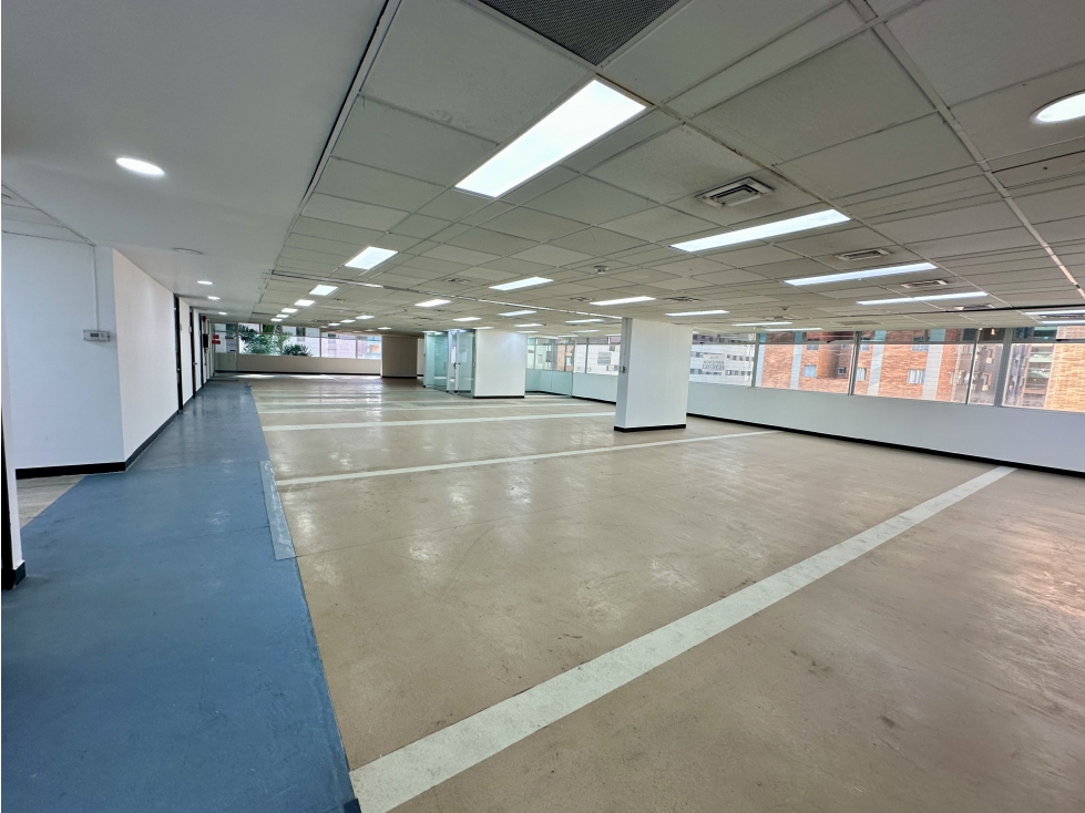 Arriendo y venta de oficina en Ciudad del Río - Medellín — foto 6